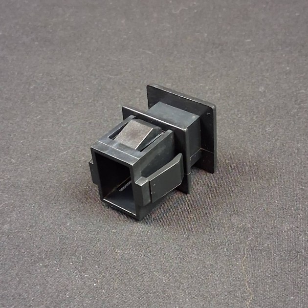 4 (84)